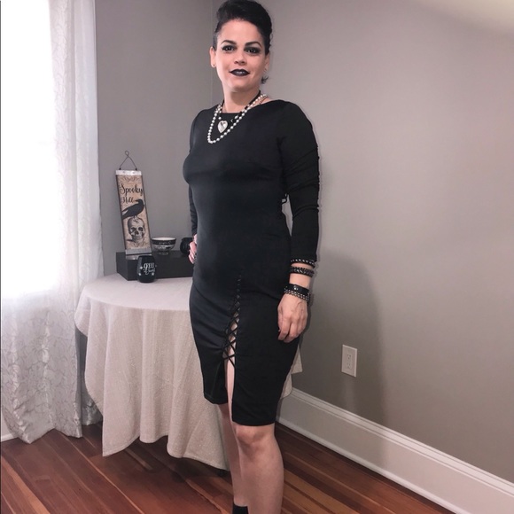 ♥️ Sexy Black Dress ♥️ - Picture 6 of 7